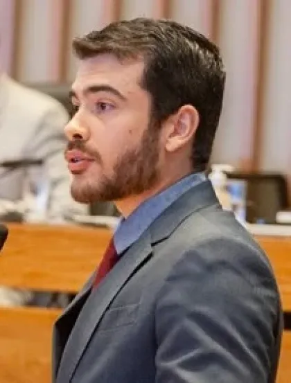 Vinícius Almeida Bertaia Vinícius Almeida Bertaia