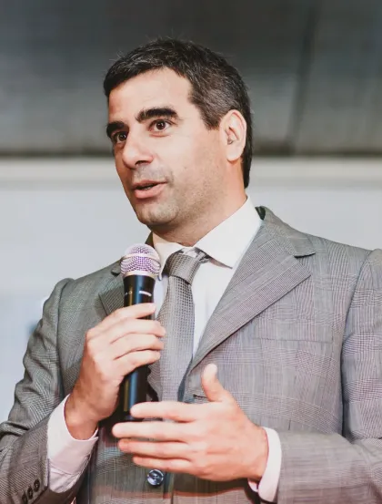 Leandro J. Giannini Leandro J. Giannini