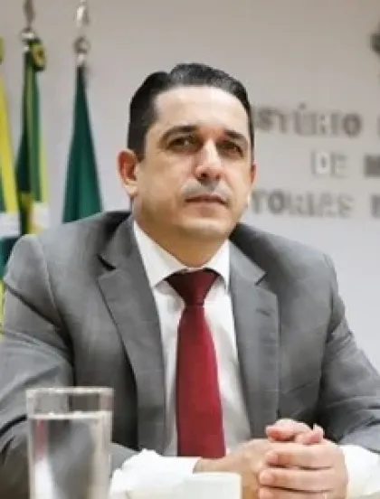 Caio Márcio Loureiro Caio Márcio Loureiro