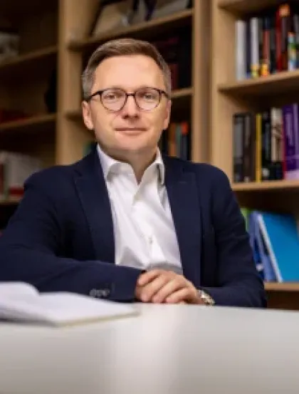 Wojciech Jasi?ski Wojciech Jasi?ski